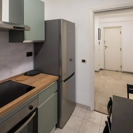 Eur - Penthouse Apartment *