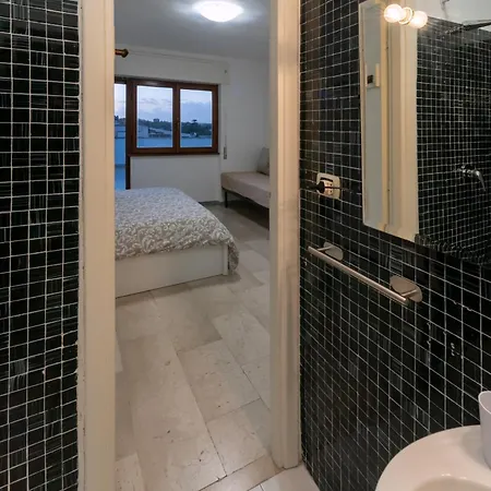 Eur - Penthouse Apartment